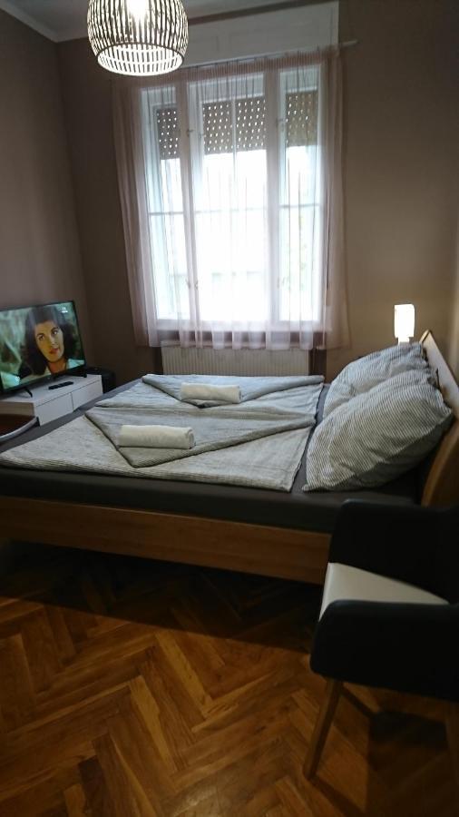 Central Vendégház Baja Extérieur photo